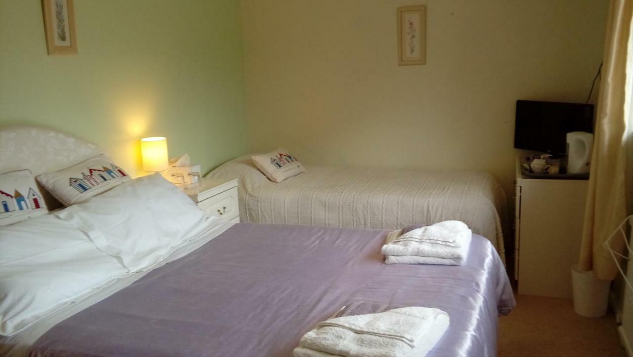 Lavender House Hotel Bridgend  Ngoại thất bức ảnh