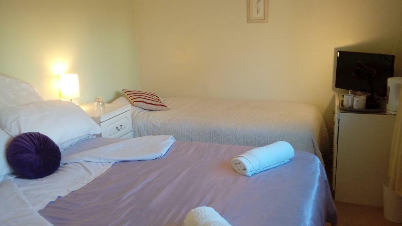 Lavender House Hotel Bridgend  Ngoại thất bức ảnh